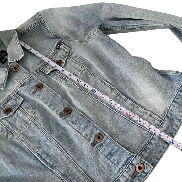 Lucky Brand - Dixie Denim Jacket - Fits like Small * - Light Blue Wash - Picture 6 of 8